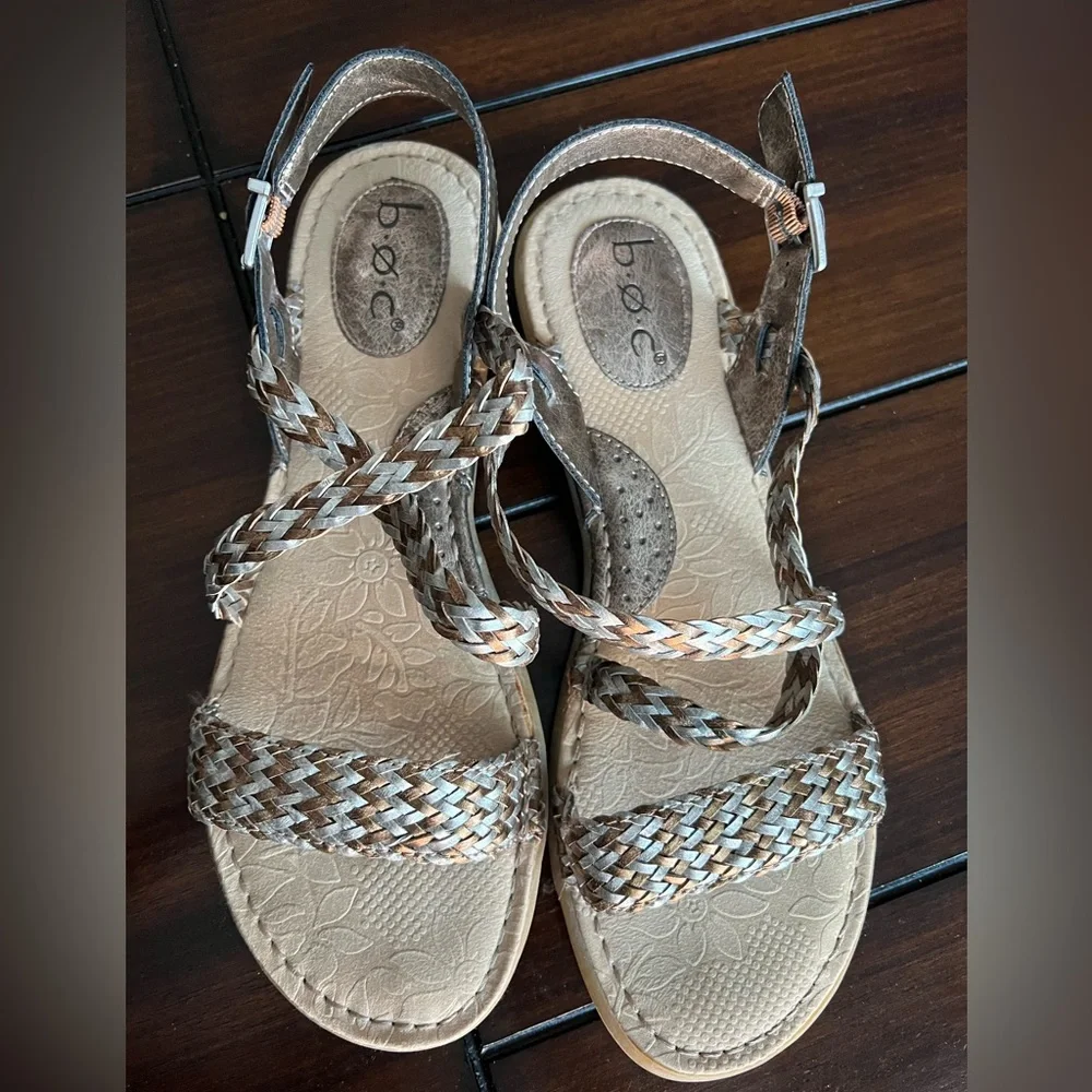 b.o.c. Dena Bronze Sliver Braided Faux Leather Slingback Sandals Size 10 M - Picture 2 of 6